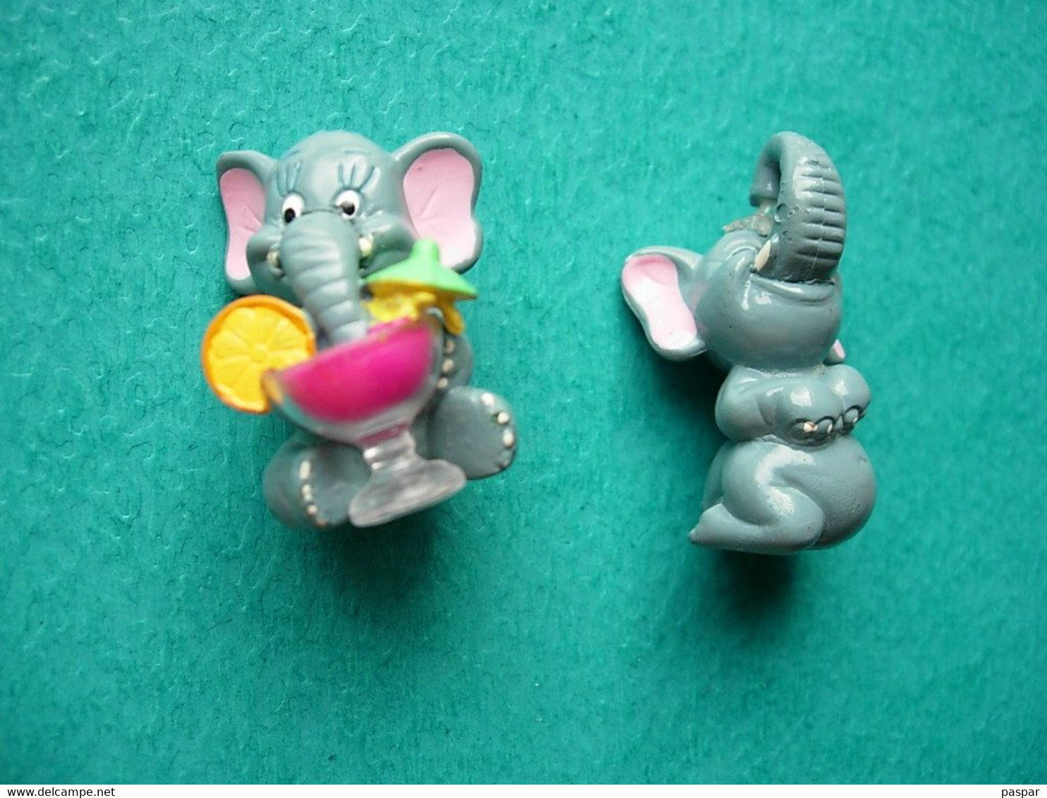 Lot De 2 Figurines Kinder - Funny Fanten Elephant - Cocktail Douche - Cartoons