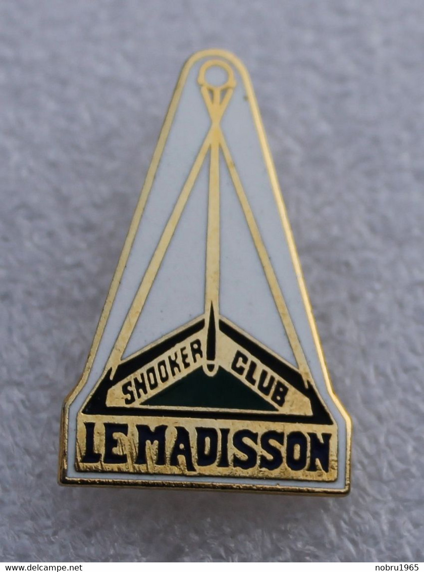 Pin's Billard Snooker Club Le Madisson . Superbe Egf - Biljart