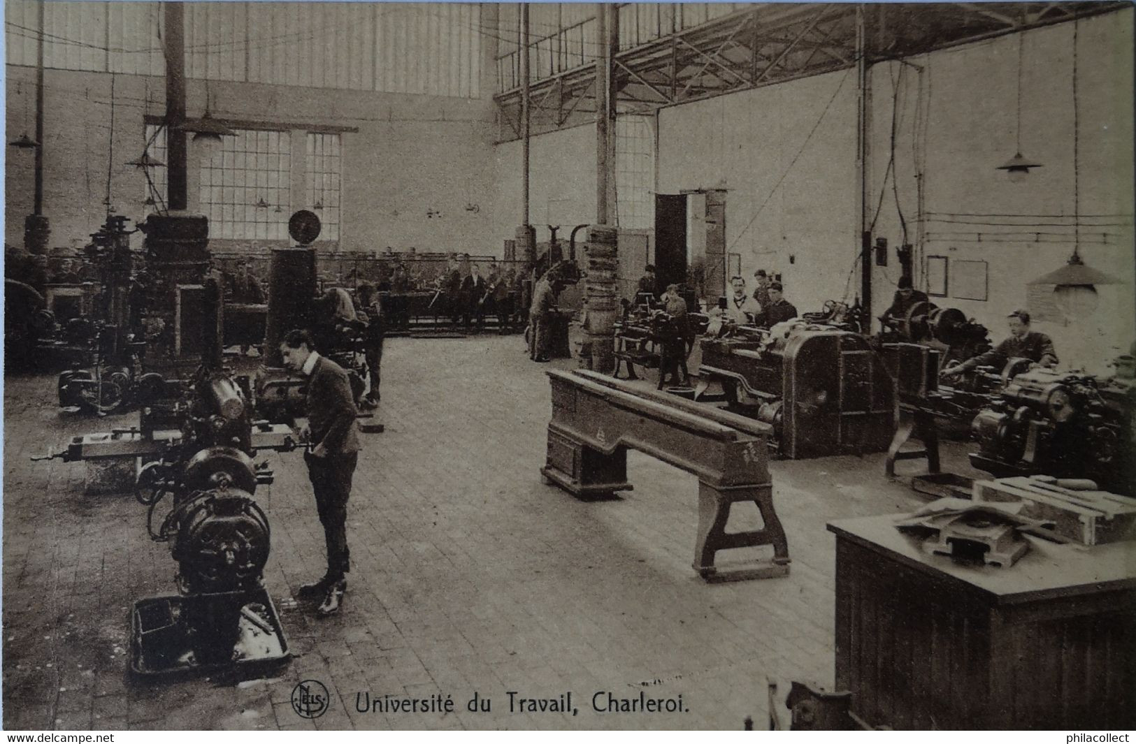 Charleroi // Universite Du Travail // Atelier Des Machines Outils 19?? - Charleroi