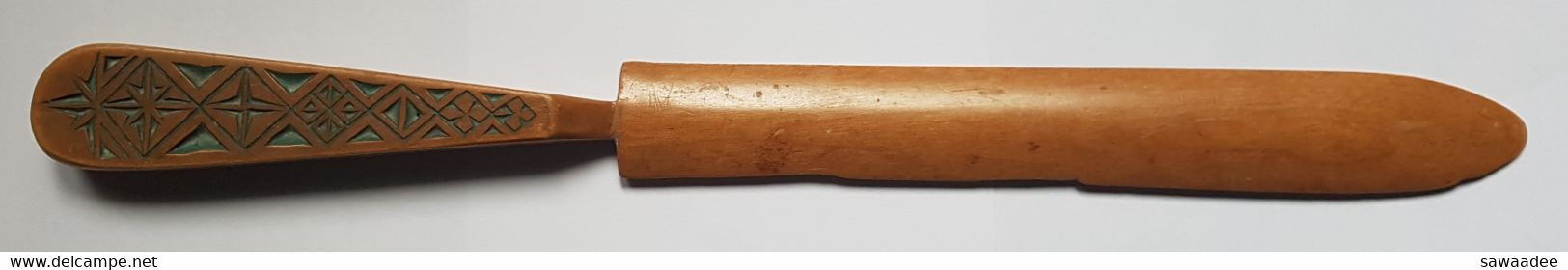 COUPE PAPIER / OUVRE LETTRE - ANNEE 30 - BOIS - AFRIQUE DU NORD - ALGERIE - MANCHE SCULPTE - 32 CM - Letter-opener