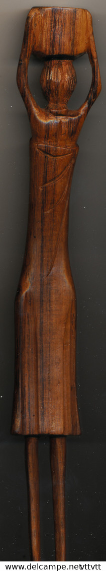 Statue : Femme Portant Son Fardeau Sur Tête, Socle, Bois Léger, Origine Inconnue - Wood