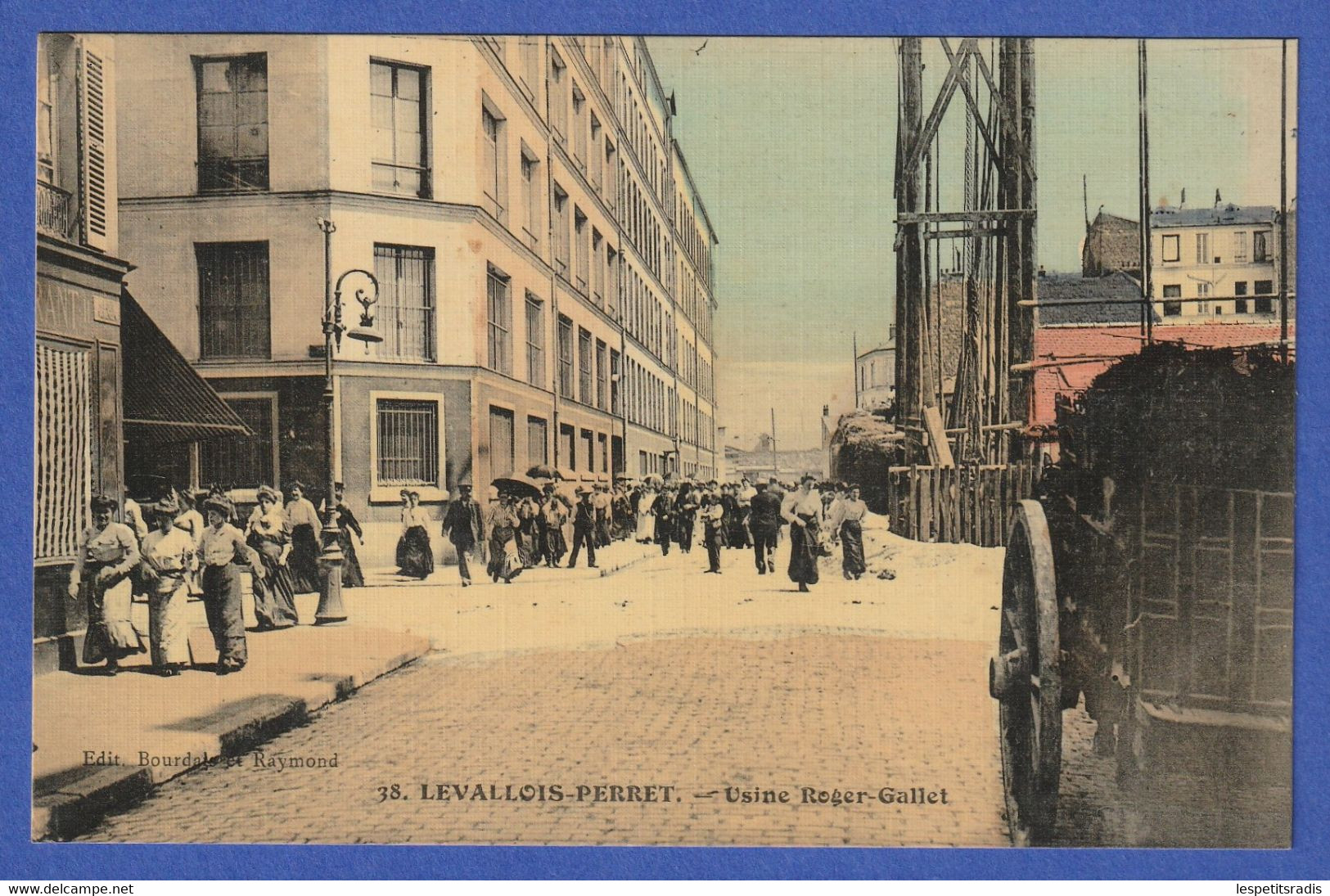 BELLE CPA 92 LEVALLOIS PERRET - Usine Roger-Gallet - Levallois Perret