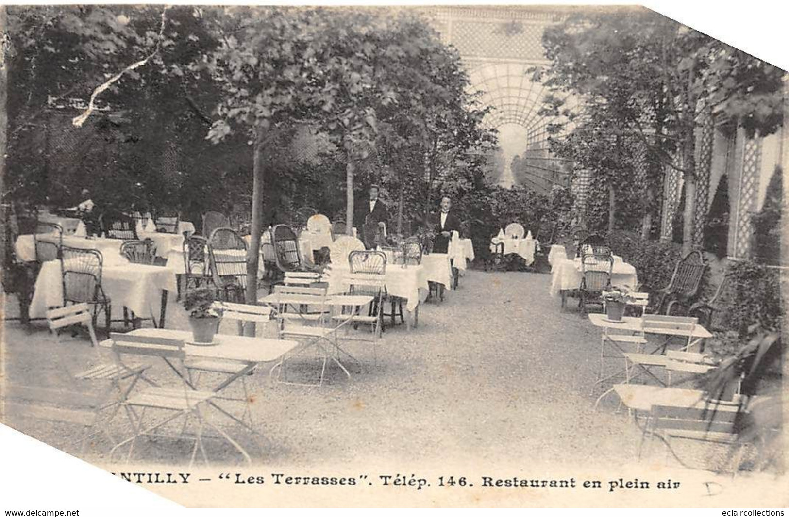 Chantilly         60         Restaurant En Plein Air. Les Terrasses    -  Déchirure-    (voir Scan) - Chantilly