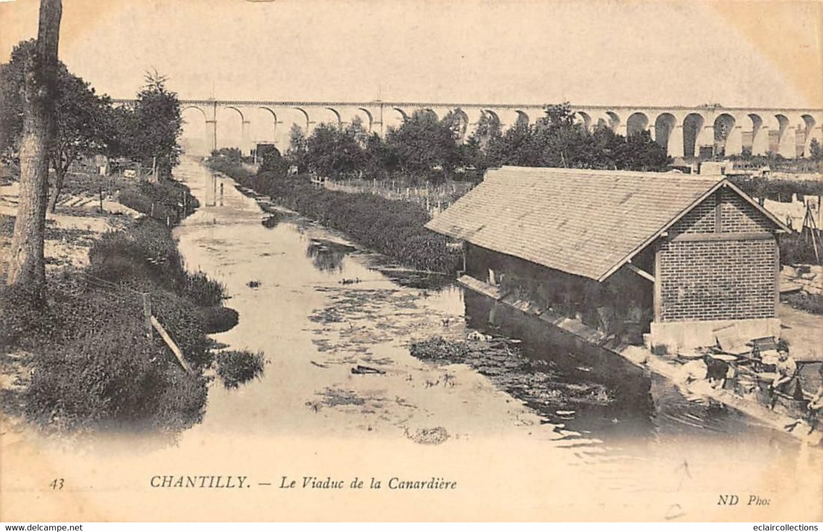 Chantilly         60         Le Viaduc De La Canardière Et Le Lavoir    (voir Scan) - Chantilly