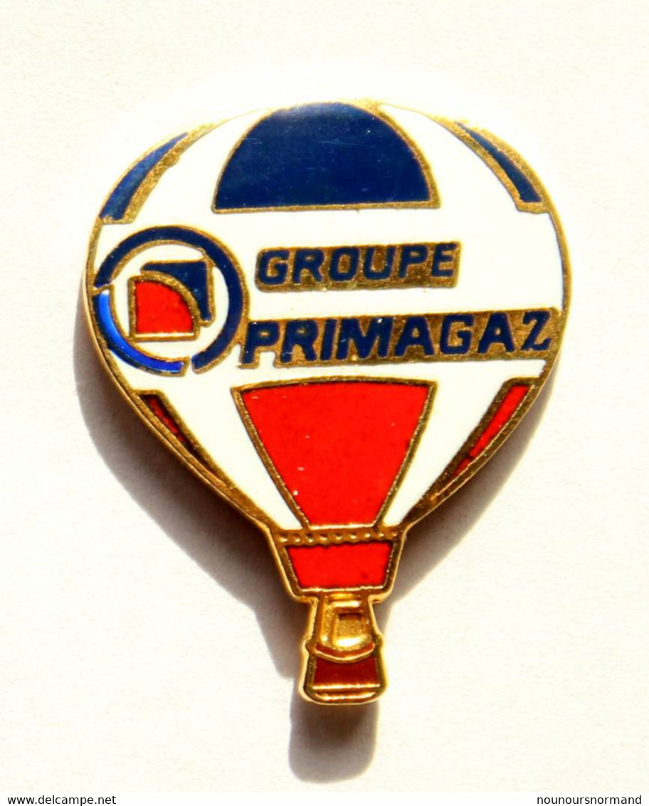 Pin's GROUPE PRIMAGAZ - Montgolfière Multicolore - J791 - Montgolfières