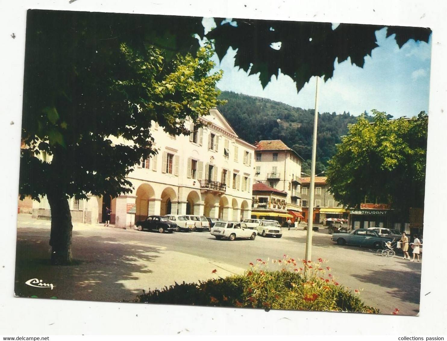 Cp , Automobiles, 06 , SAINT MARTIN VESUBIE ,place Félix FAURE Et Hôtel De Ville ,  Vierge ,  2 Scans, Commerces - Passenger Cars