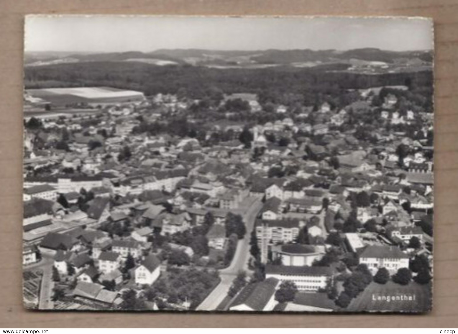 CPSM SUISSE - LANGENTHAL - Très Jolie Vue Générale Aérienne Partie Du Village + Détails Maisons - Langenthal