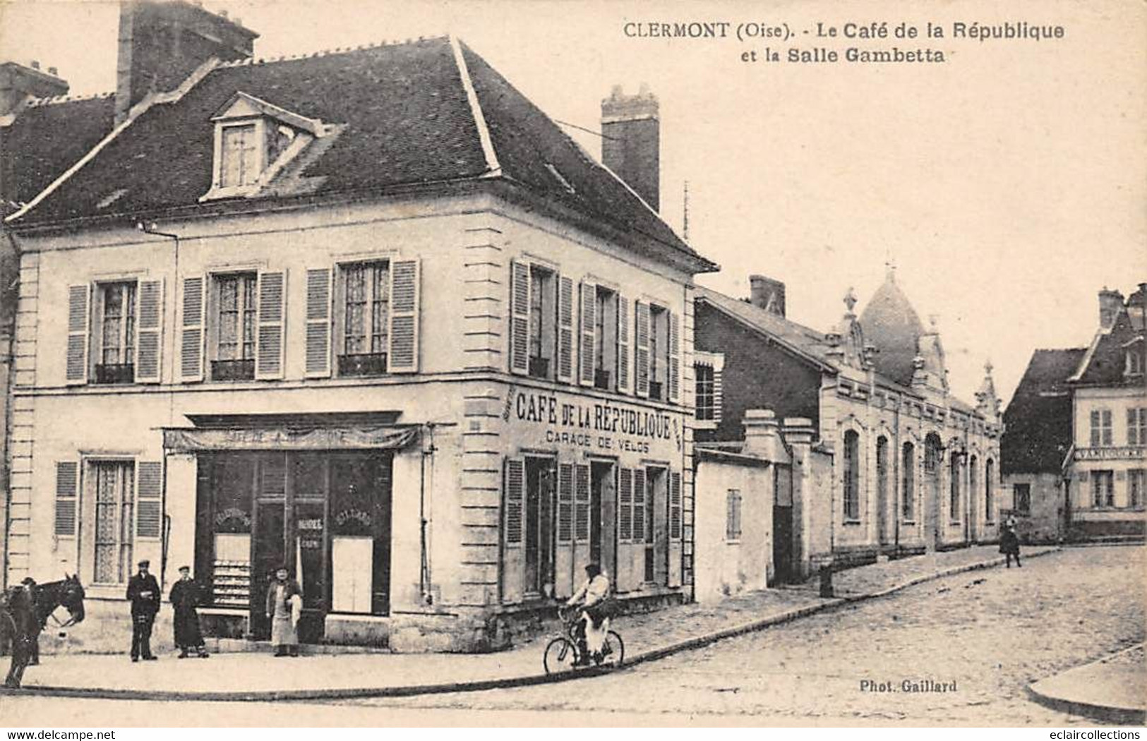 Clermont       60          Rue  De La République    Et La Salle Gambetta - Café De La République  -       (voir Scan) - Clermont