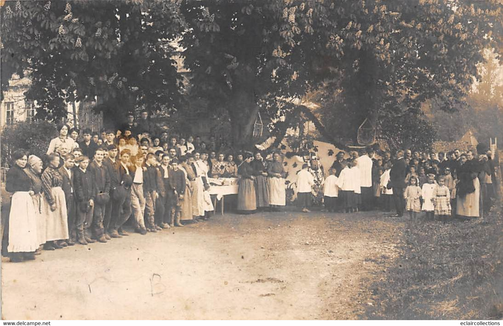 Clermont     ??     60        Une Fête Religieuse  Ou Autre ?? Carte Photo  Gaillard Clermont        (voir Scan) - Clermont