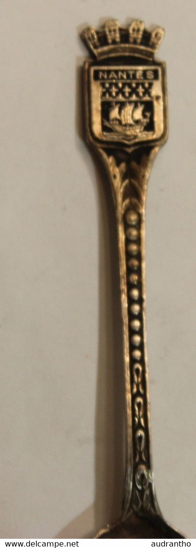 Petite Cuillère En Métal Argenté NANTES Loire Atlantique Blason Poinçon Ancre Marine - Spoons