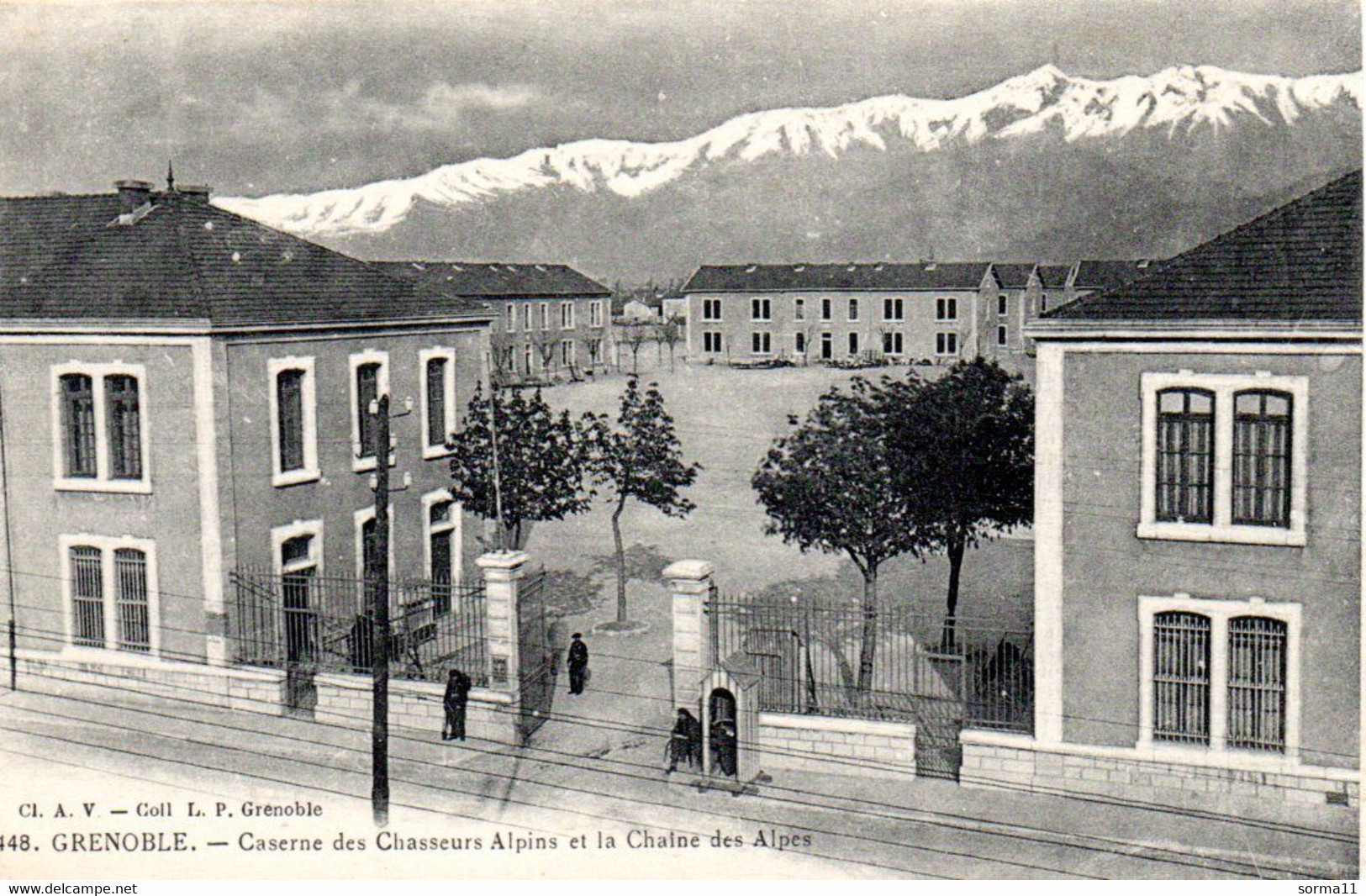 CPA GRENOBLE 38 Caserne Des Chasseurs Alpins - Echirolles