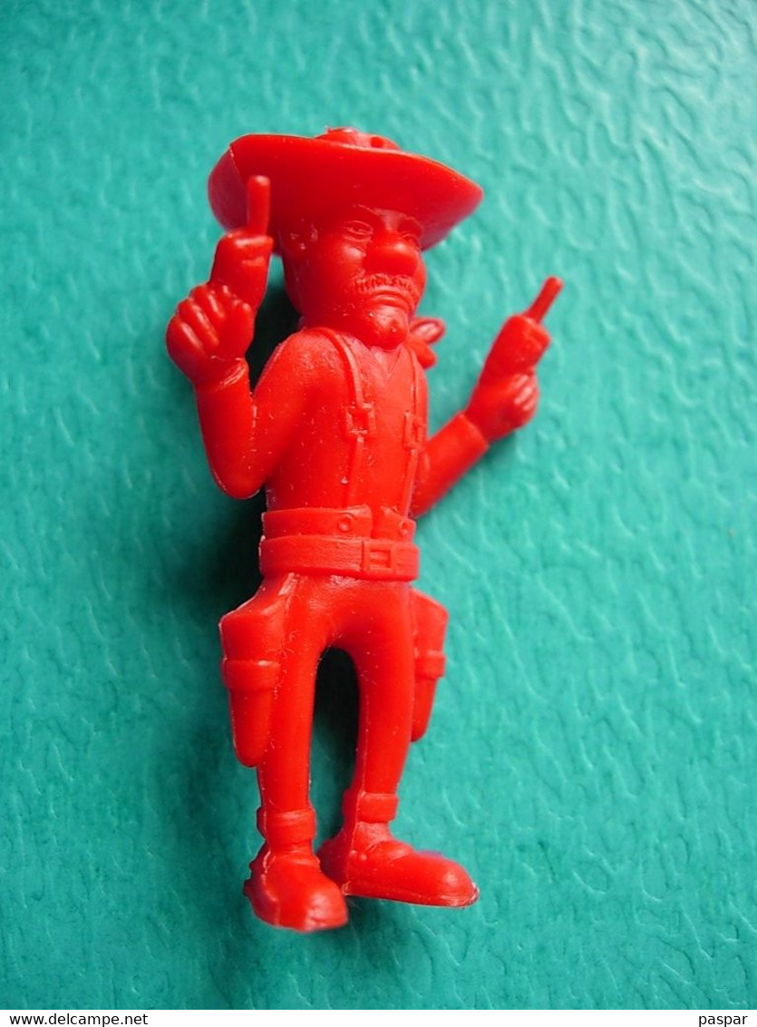 Figurine Lucky Luke Dalton "la Roche Aux Fées" - Figurines En Plástico