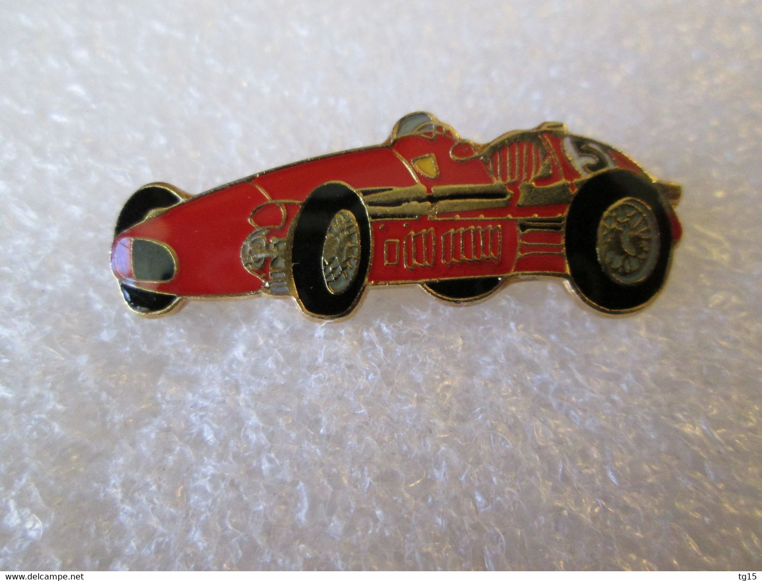 PIN'S   FERRARI  F 1  1950 - Ferrari