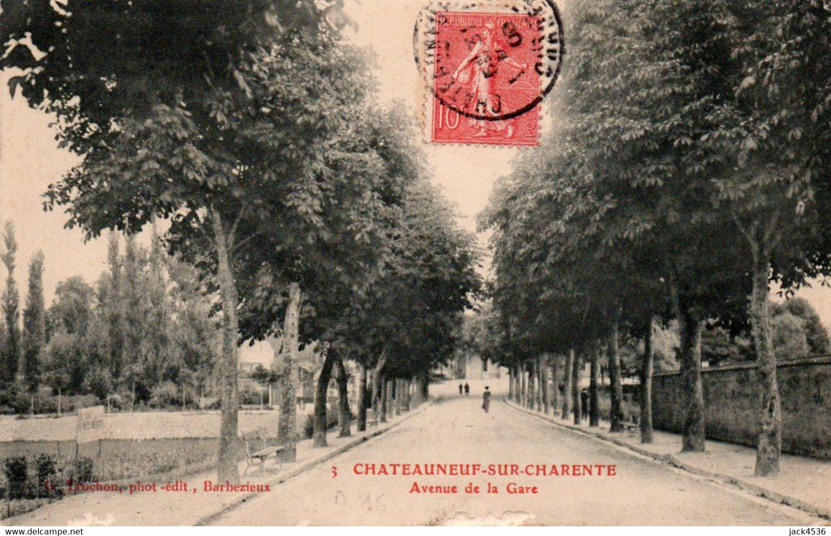 Carte Postale Ancienne - Circulé - Dép. 16 - CHATEAUNEUF SUR CHARENTE - Avenue De La Gare - Chateauneuf Sur Charente