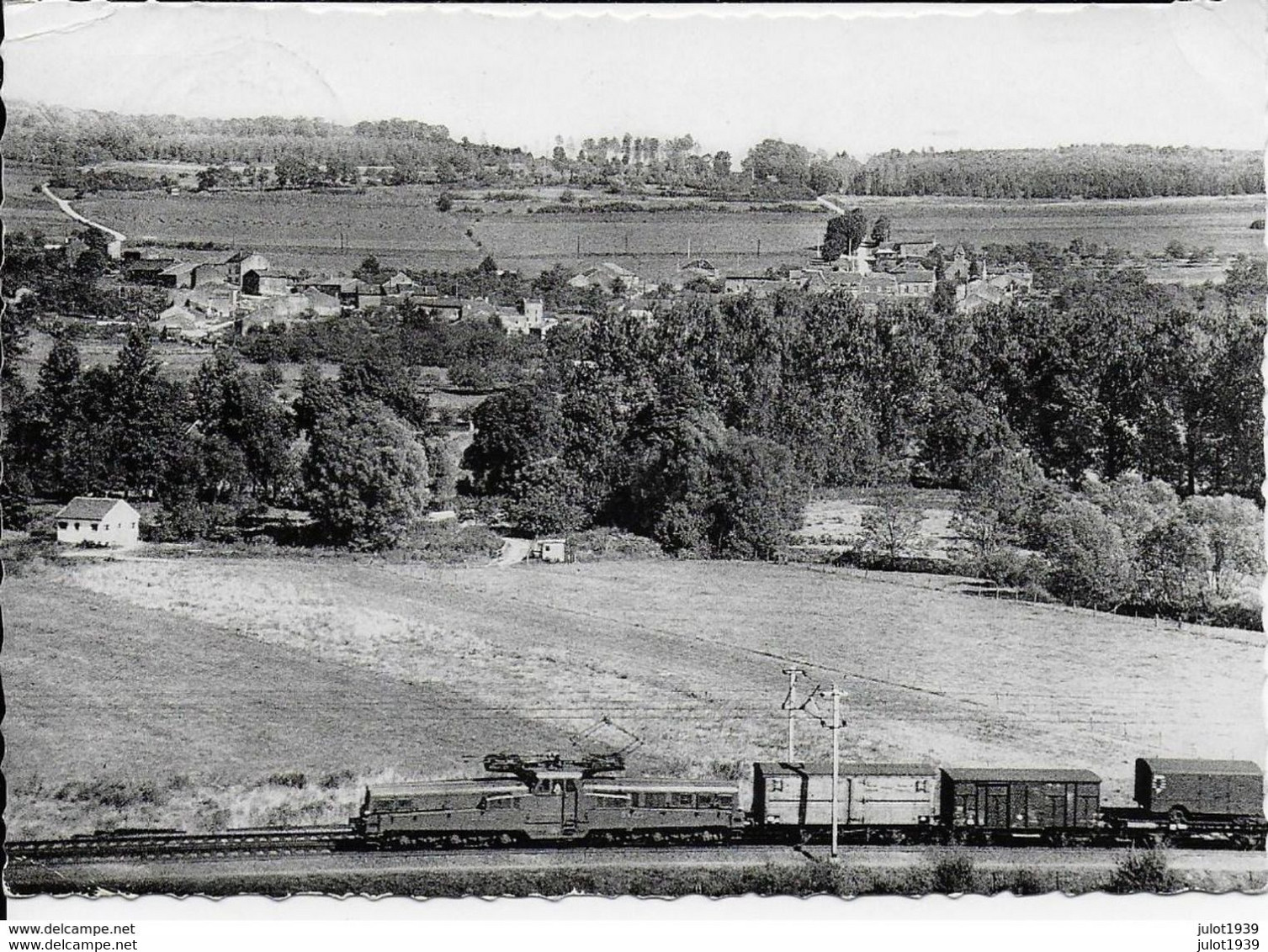 TORGNY ..-- TRAIN . Vue De La France . TRAIN Français En Avant Plan !!! Vers LA HAYE . Voir Verso . - Rouvroy