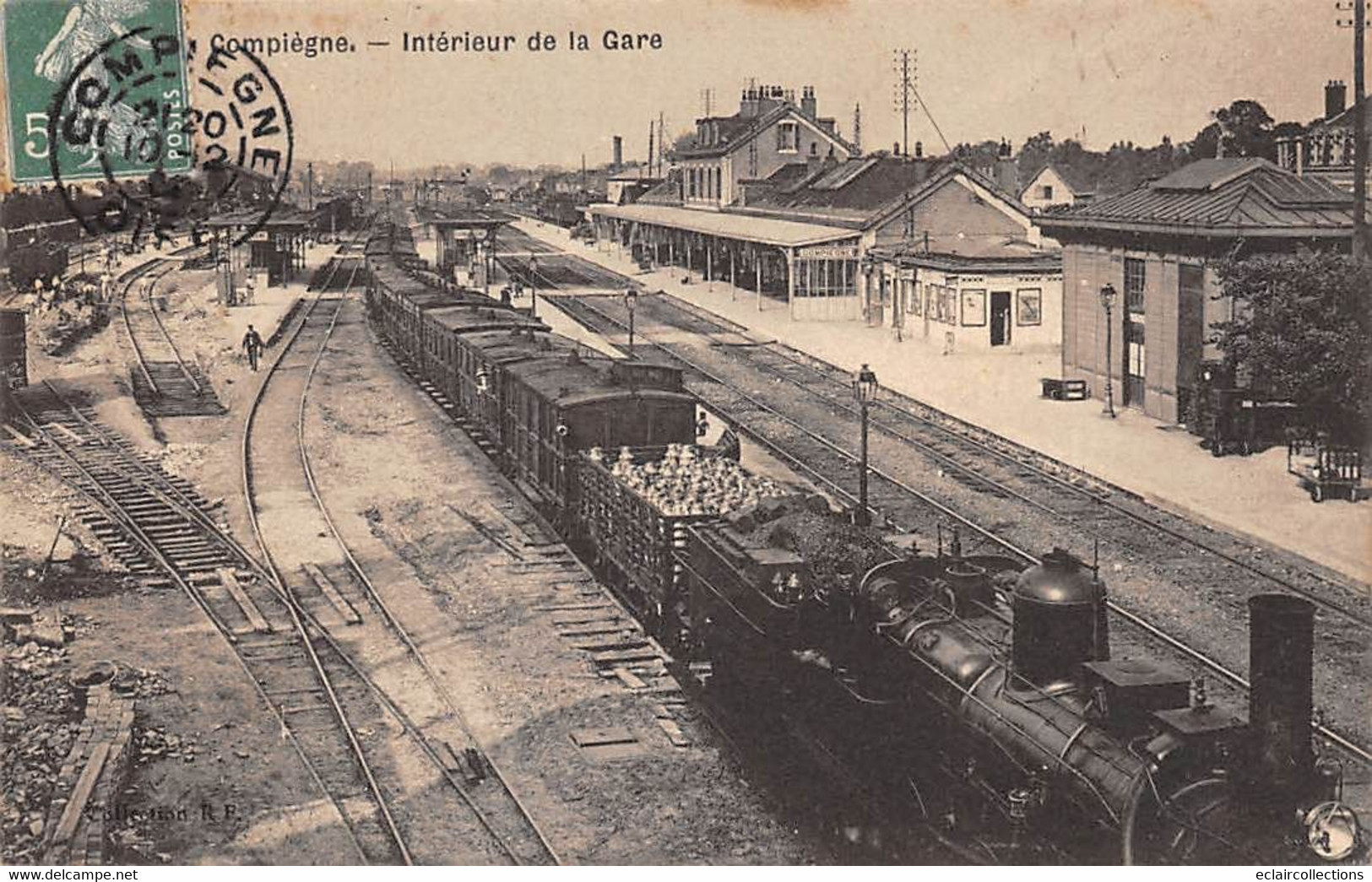 Compiègne         60       Intérieur De La Gare  . Train. - 3 -    (voir Scan) - Compiegne