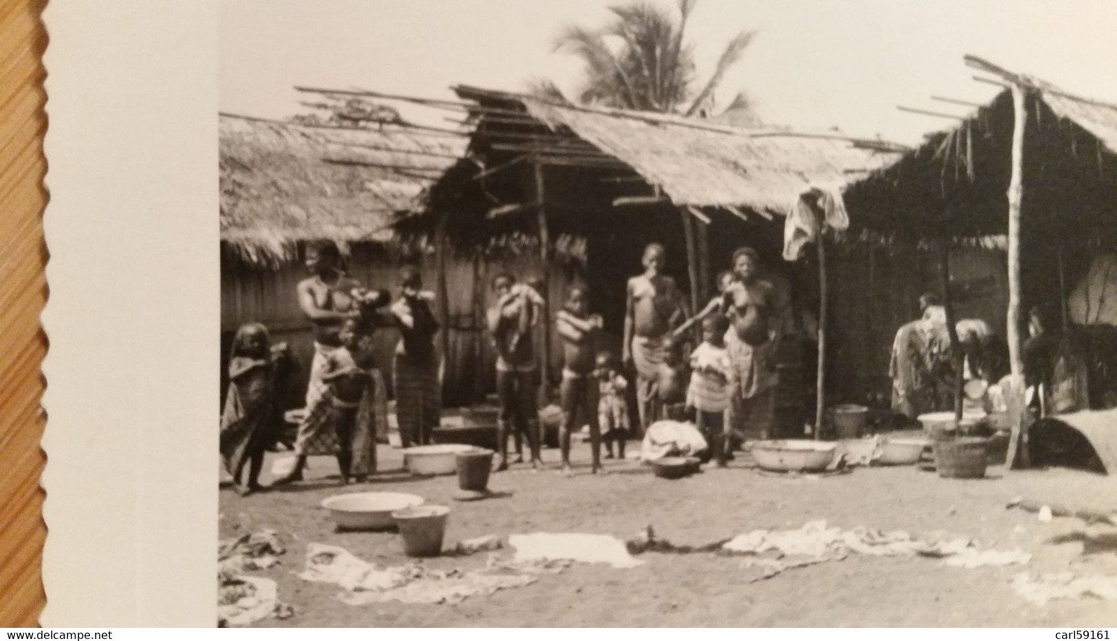 BELLE  PHOTO  D  UN    VILLAGE  DE  PECHEURS /  LA  COTE  PRES  D ABIDJAN / 1957 - Documents