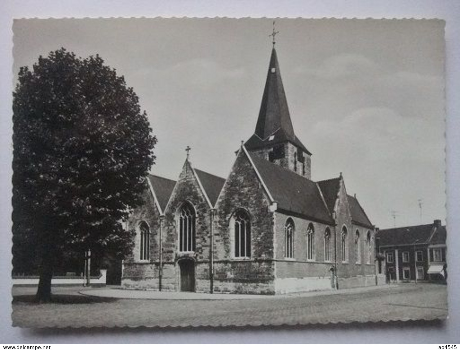 Q81 Postkaart Laarne - St. Machariuskerk - Laarne