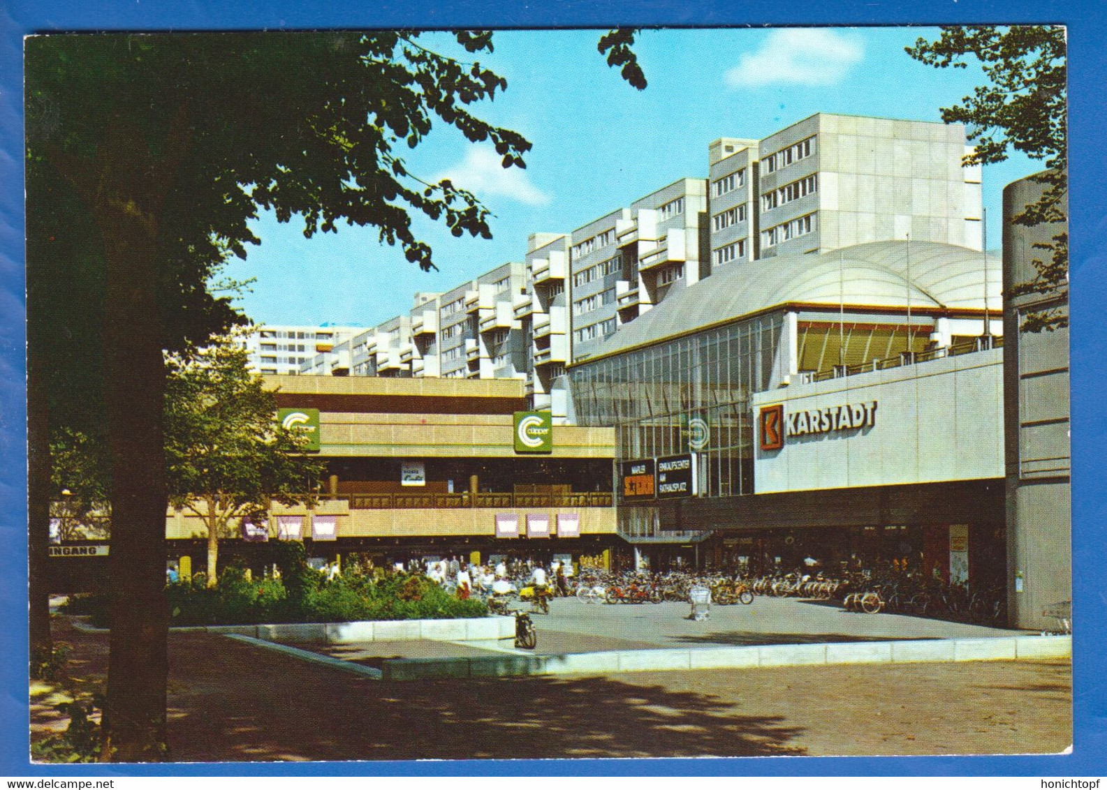 Deutschland; Marl Westfalen; Einkaufscenter Karstadt; Bild1 - Marl