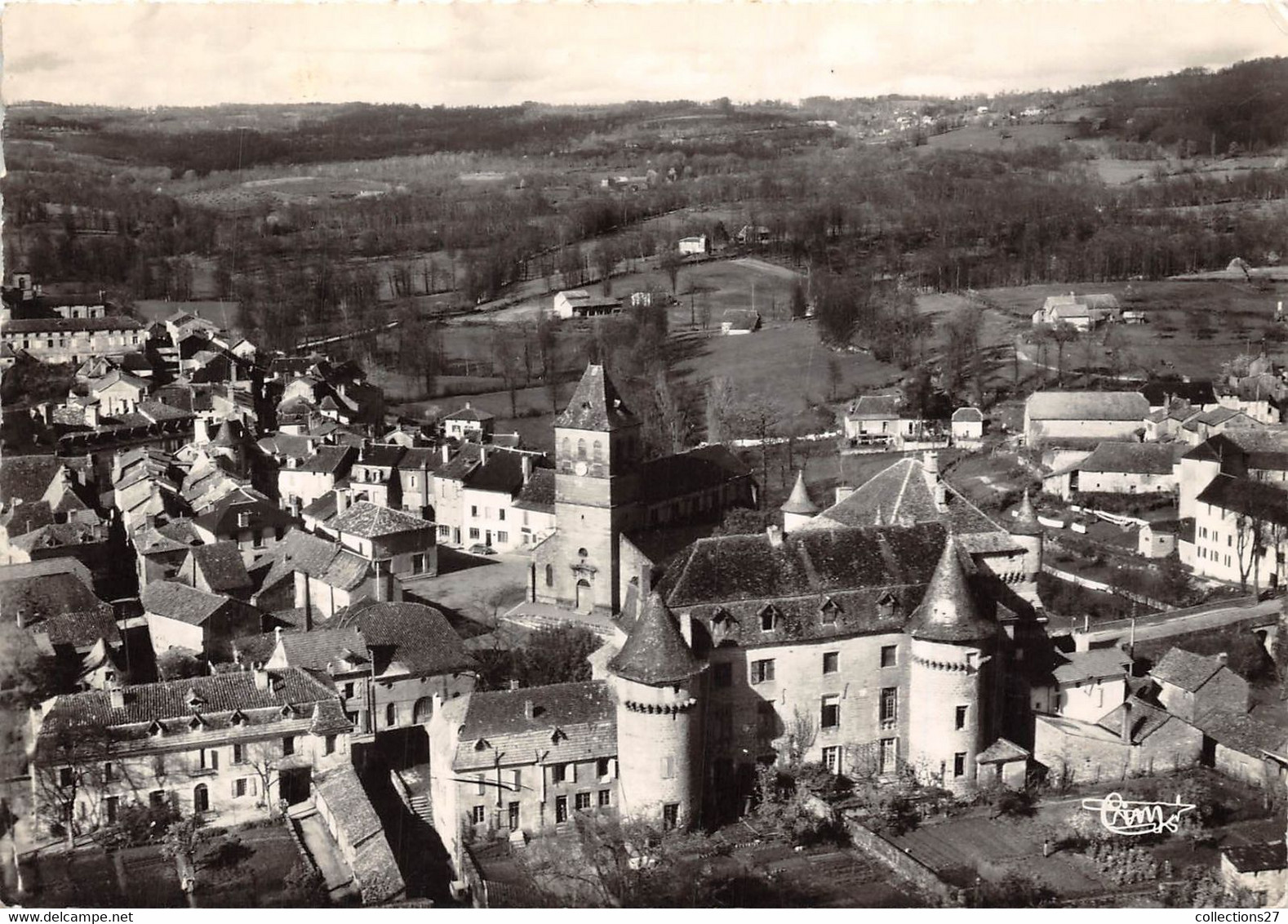 46-LACAPELLE-MARIVAL- L'EGLISE ET LE CHATEAU VUE AERIENNE - Lacapelle Marival