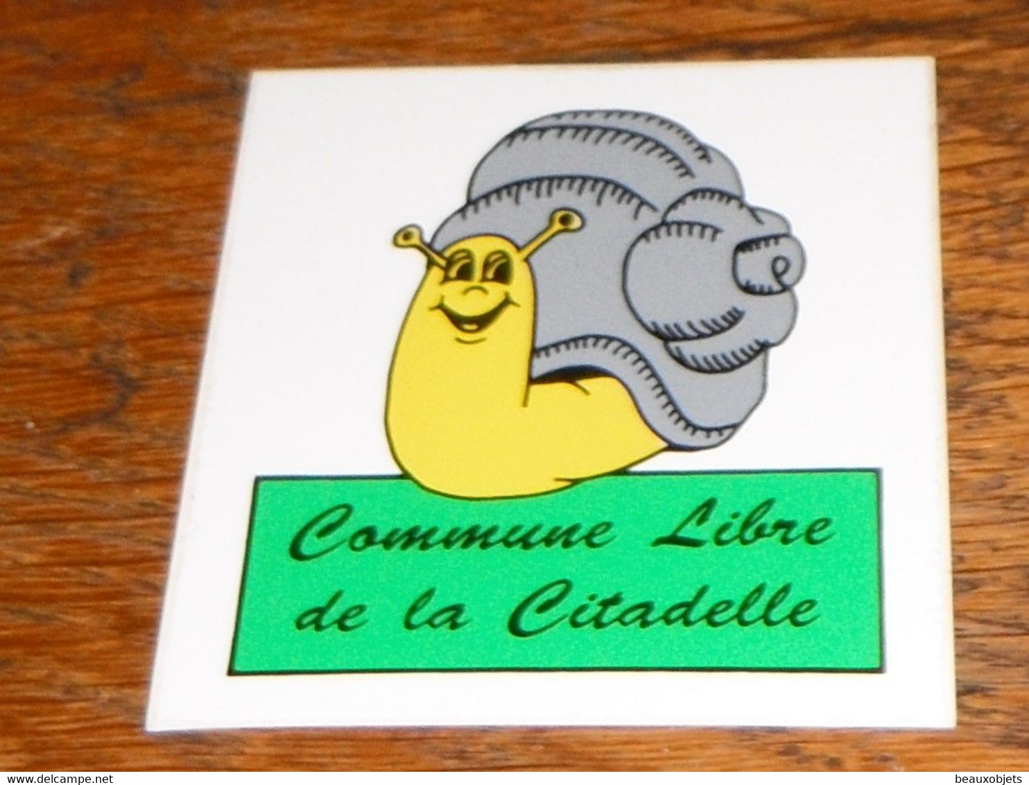 Autocollant Escargot  Commune Libre De La Citadelle - Autres & Non Classés