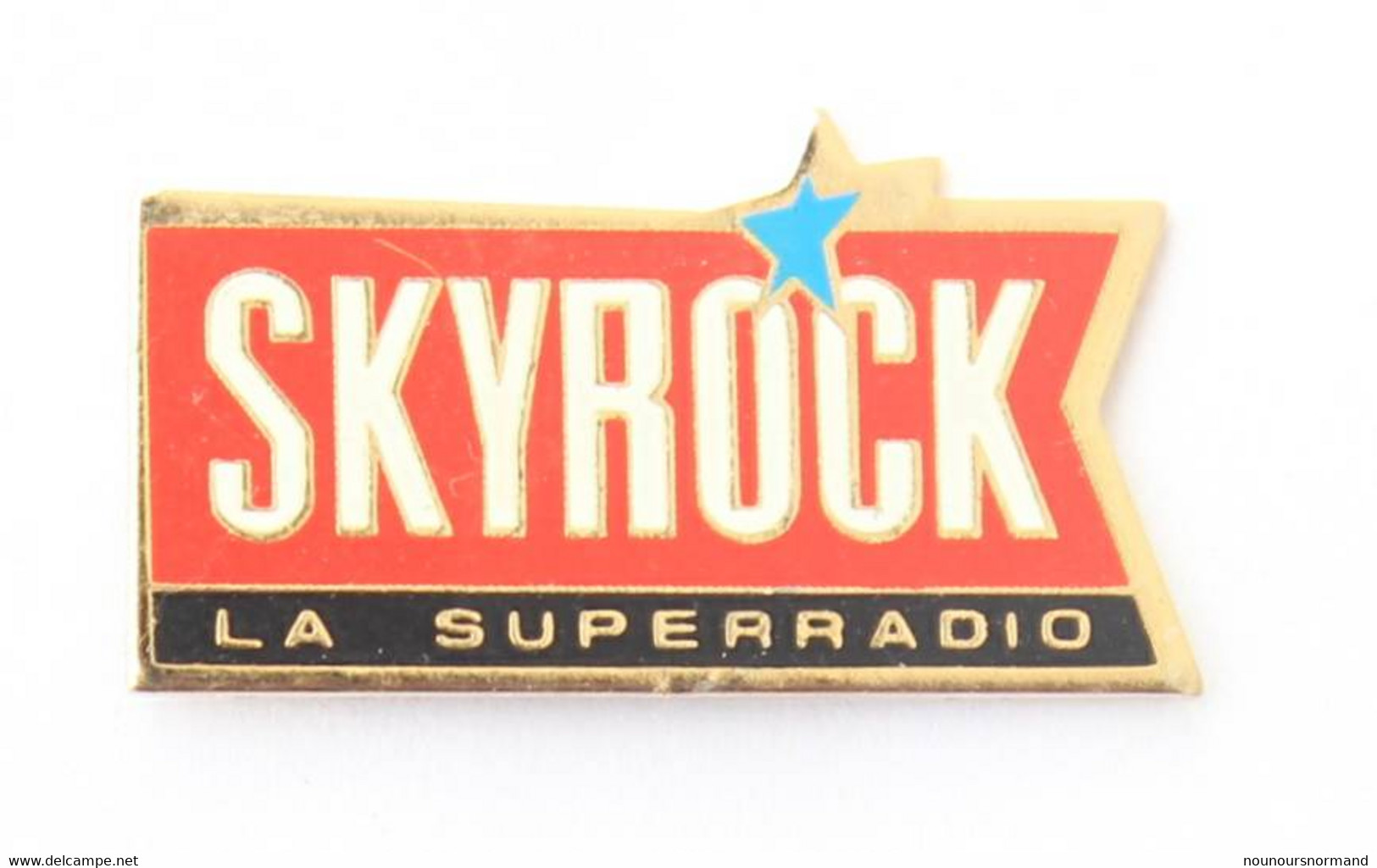 Pin's SKYROCK - La Superradio - Le Logo - J864 - Médias