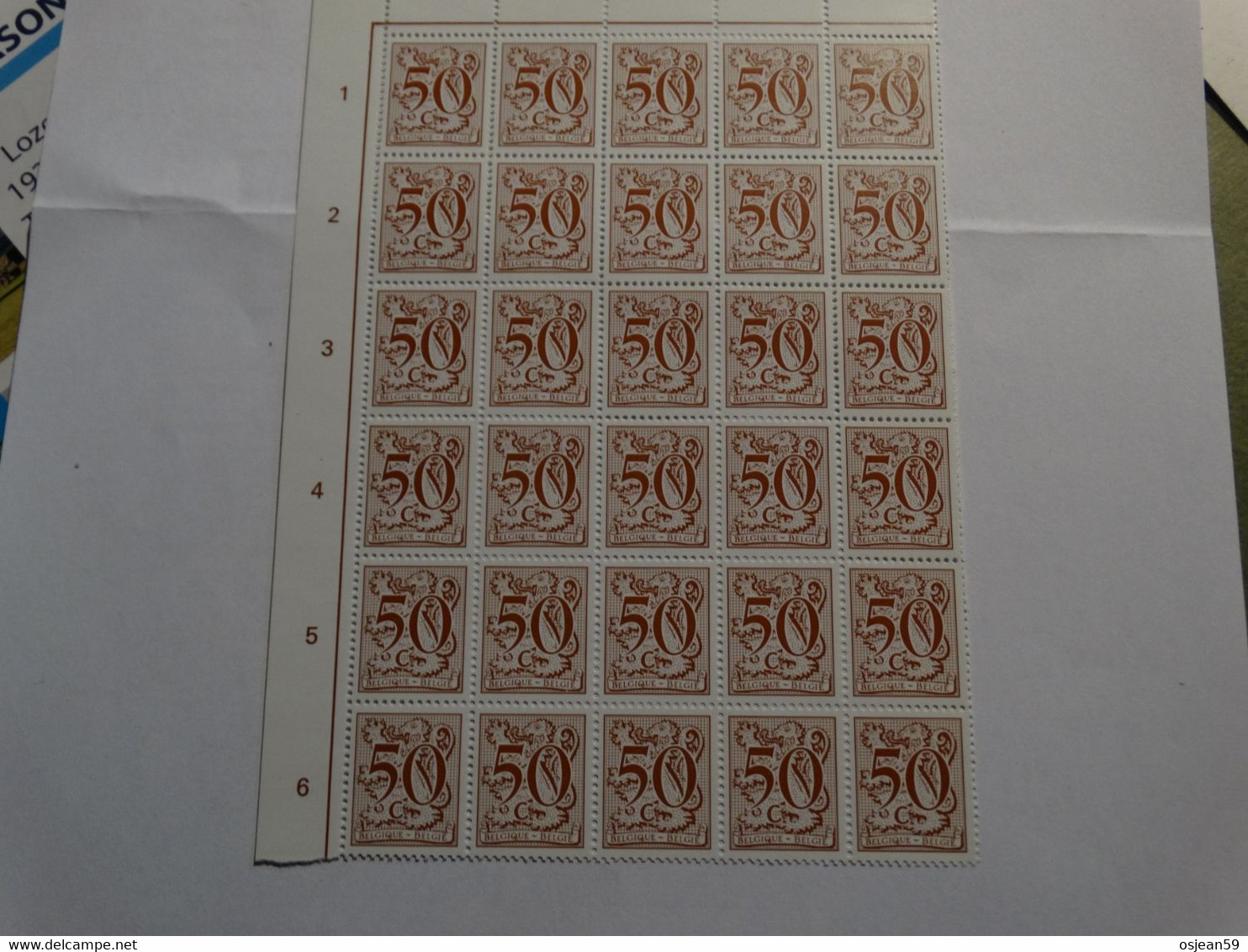 30 Timbres 50 Centimes Brun -neufs¨** - Coin De Feuille. - 1977-1985 Zahl Auf Löwe (Chiffre Sur Lion)