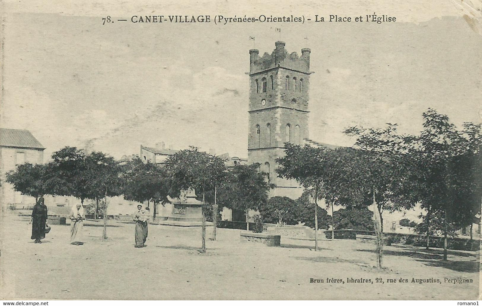 66)    CANET  VILLAGE  -  La Place Et L'Eglise - Canet En Roussillon