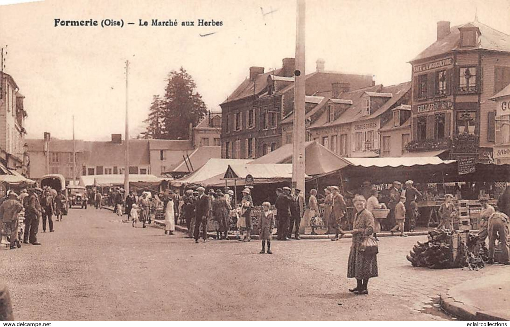 Formerie         60        Le Marché Aux Herbes    (voir Scan) - Formerie