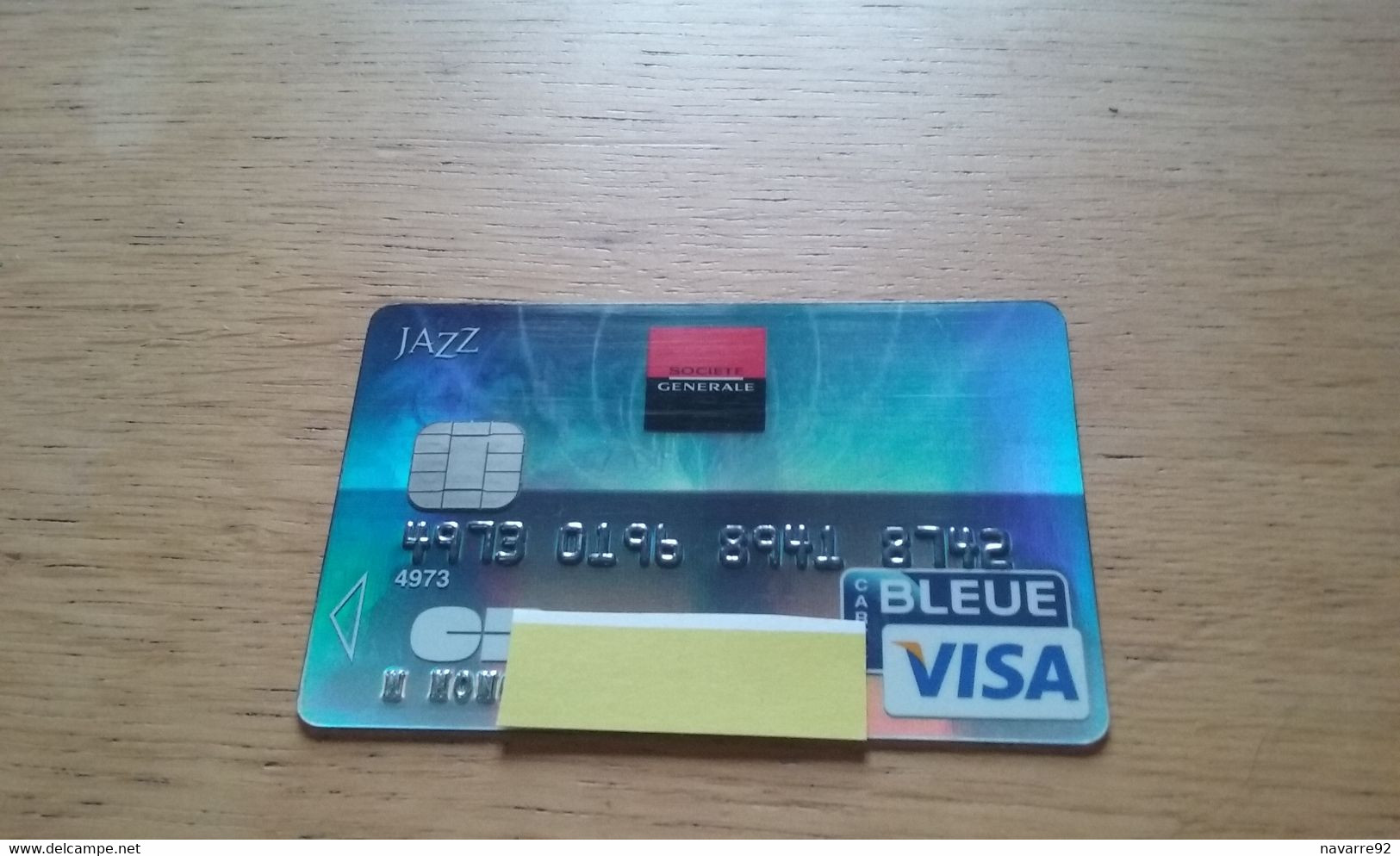 JOLIE CARTE A PUCE BANCAIRE PERIMEE SOCIETE GENERALE HOLOGRAMME !!! - Vervallen Bankkaarten