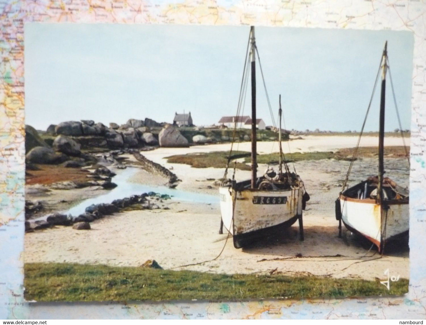 La Plage Et Les Rochers - Kerlouan