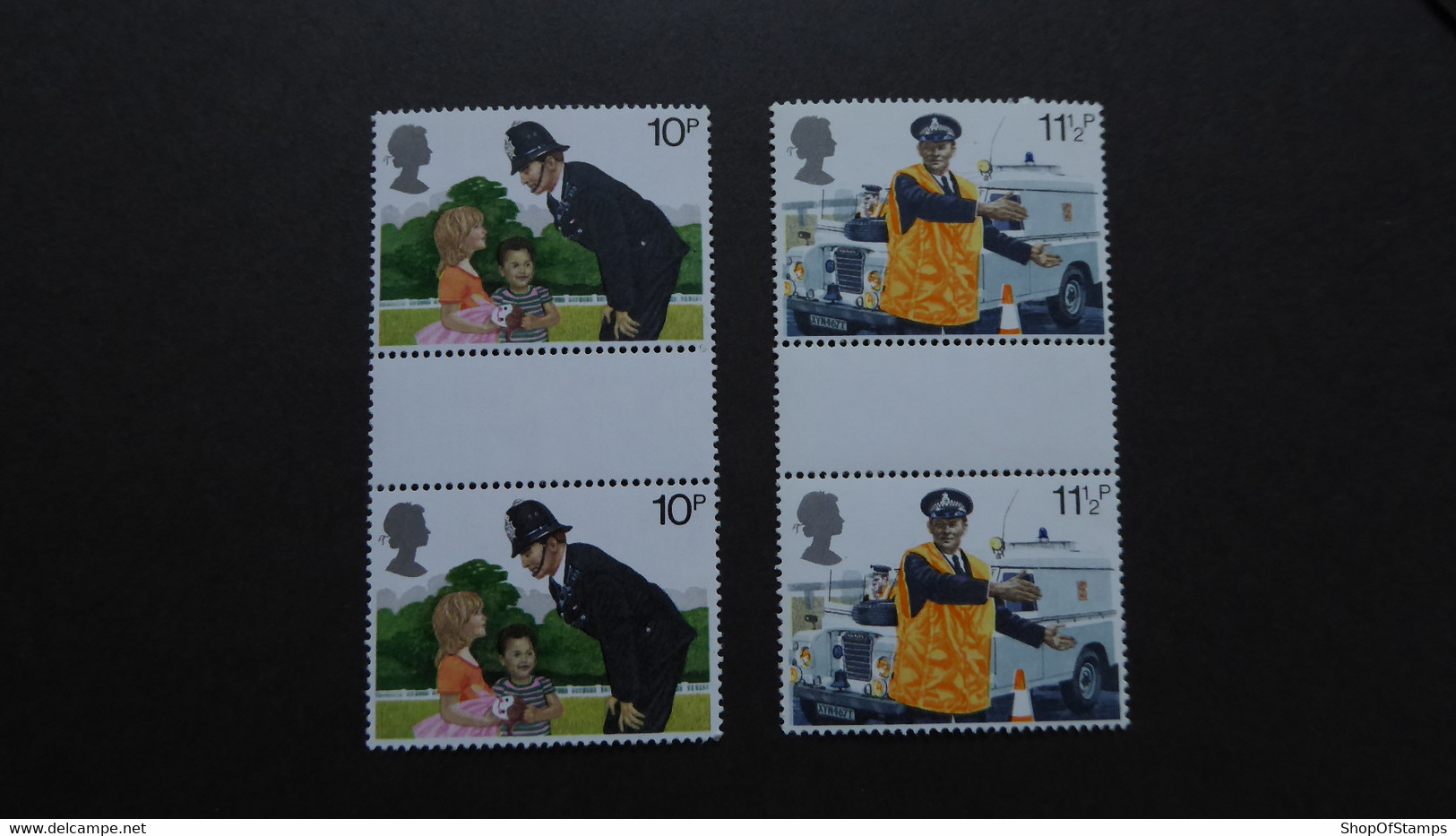 GREAT BRITAIN SG 1100-1101 2  Gutter Pair - Sheets, Plate Blocks & Multiples