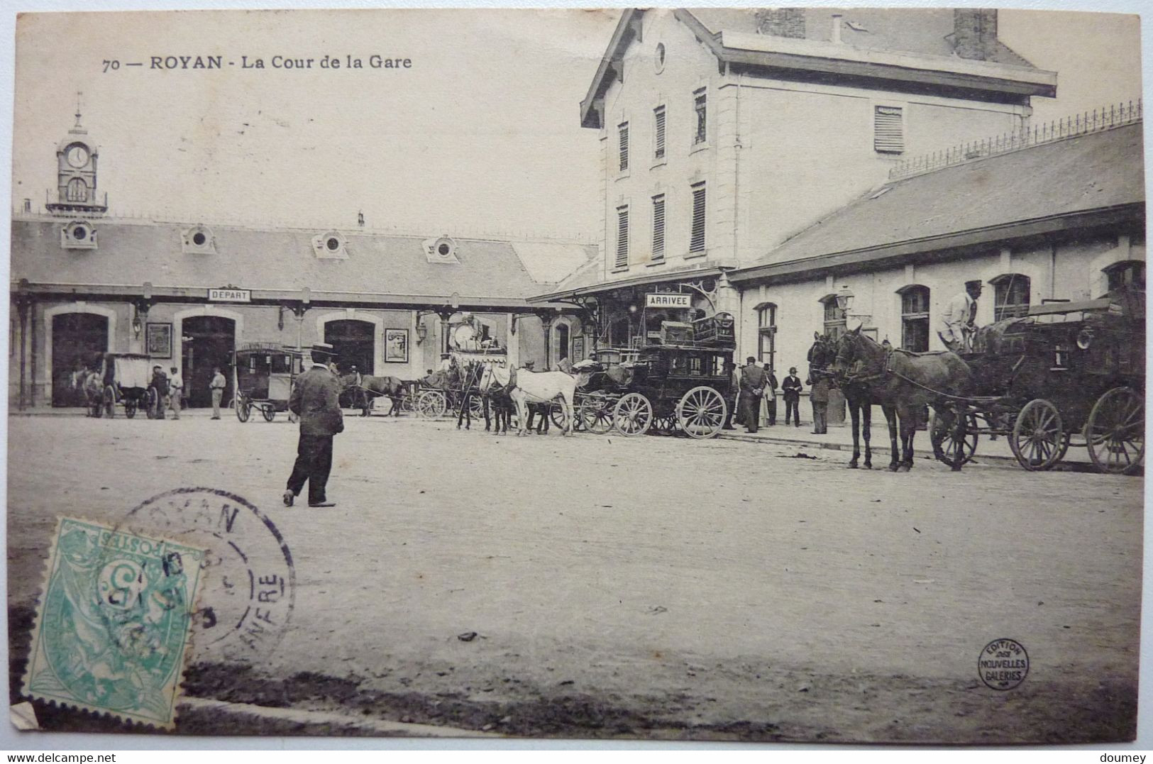 LA COUR DE LA GARE - ROYAN - Royan