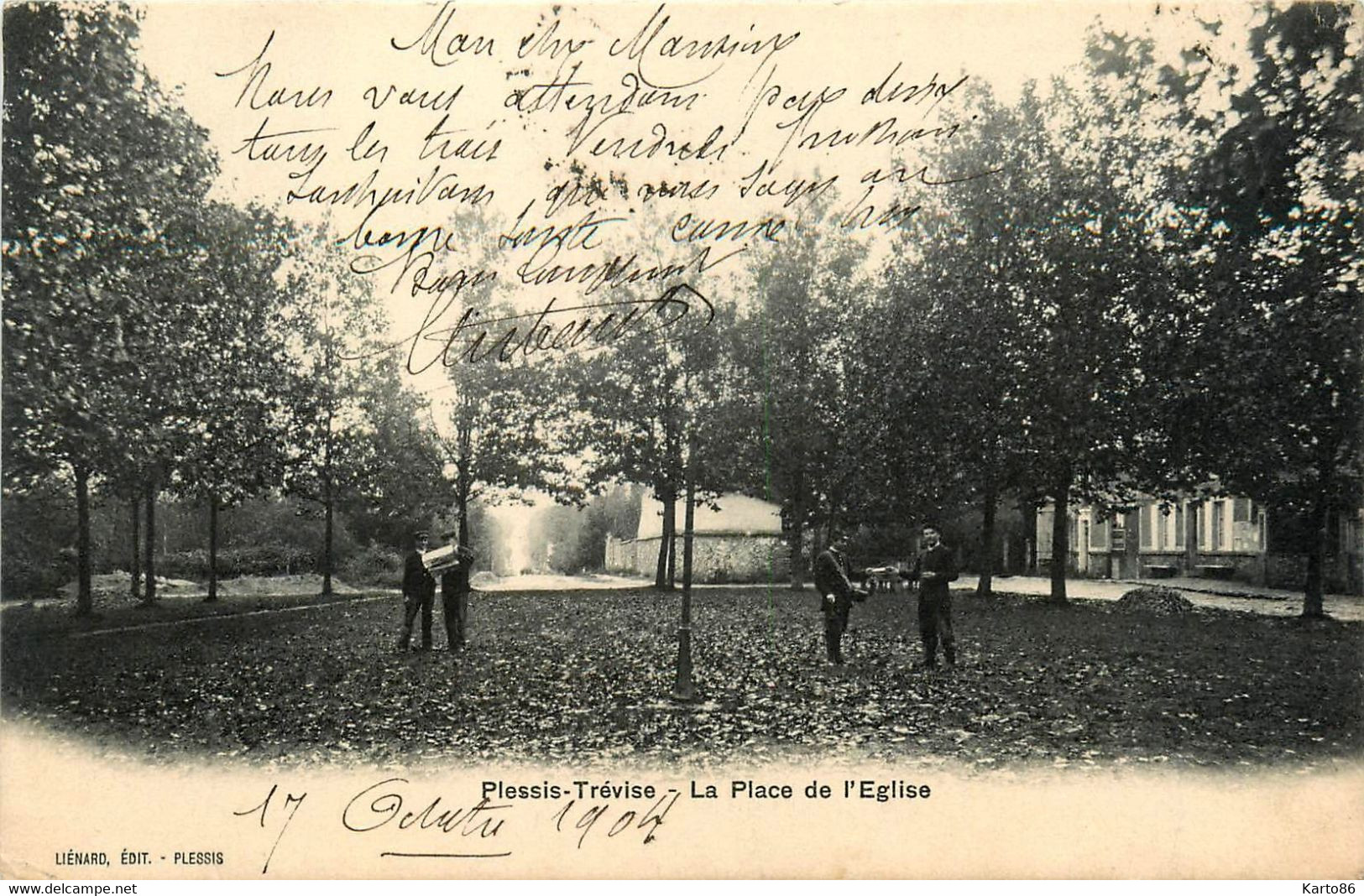 Le Plessis Trévise * La Place De L'église * Le Facteur - Le Plessis Trevise