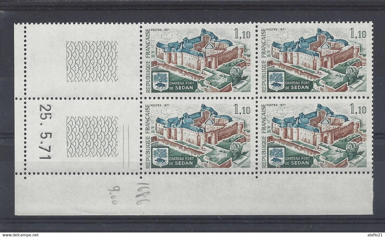 CHATEAU FORT De SEDAN N° 1686 - Bloc De 4 COIN DATE - NEUF SANS CHARNIERE - 25/5/71 - 1970-1979