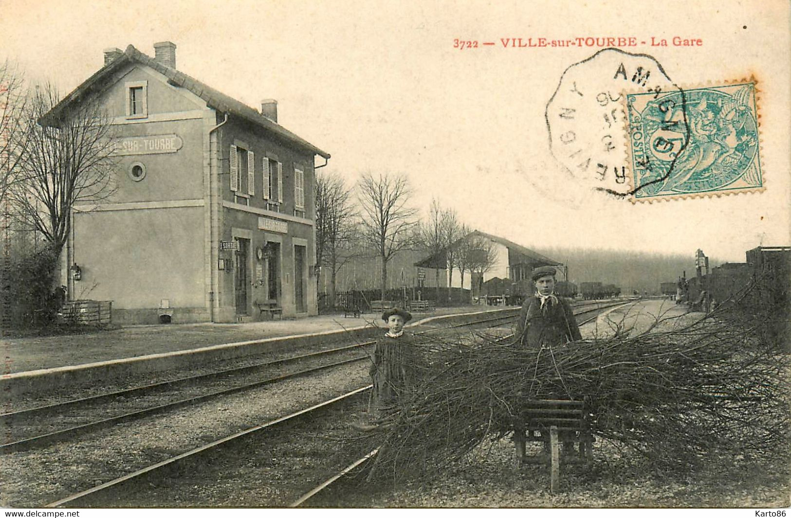 Ville Sur Tourbe * La Gare * Ligne Chemin De Fer De La Marne * Enfants - Ville-sur-Tourbe