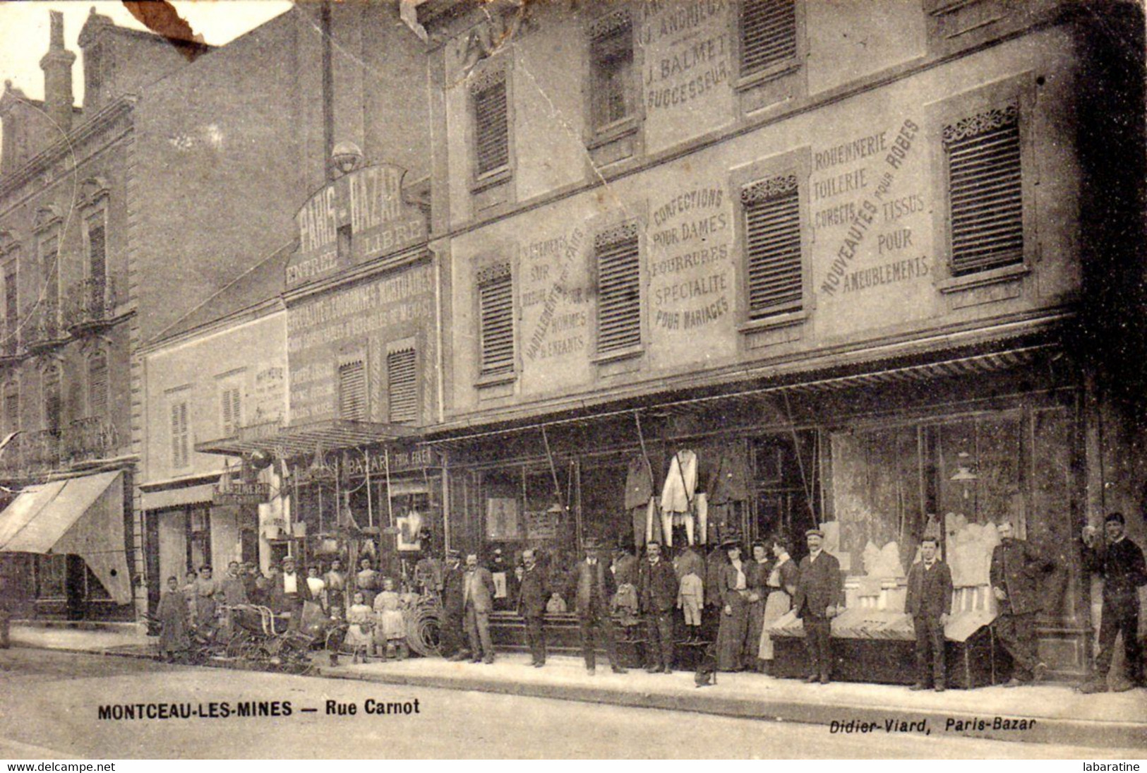 71)   MONTCEAU   Les   MINES    -  Rue Carnot        (    Magasin    PARIS   BAZAR   &   J.  BALMET   ) - Montceau Les Mines