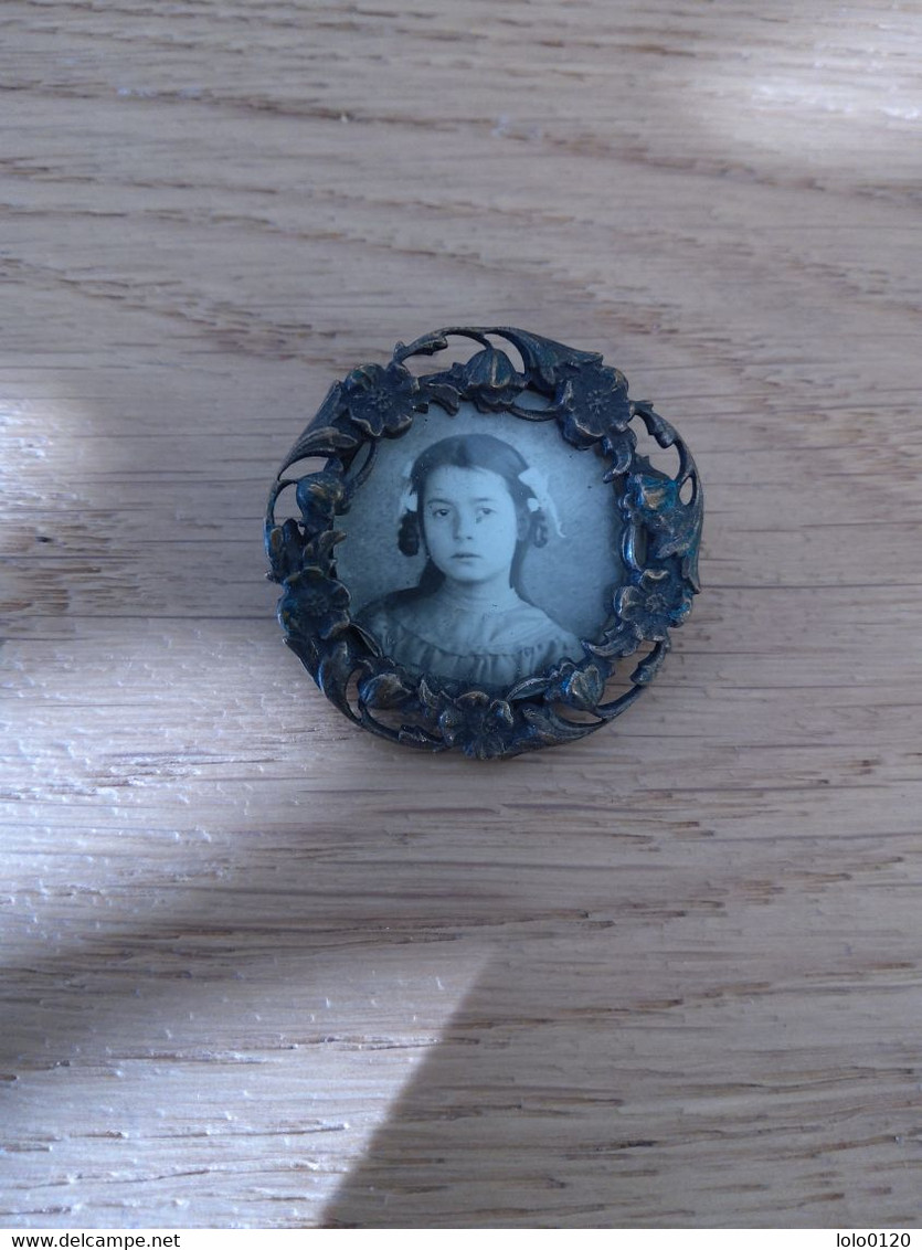 Ancienne Broche Porte Photo - Brooches