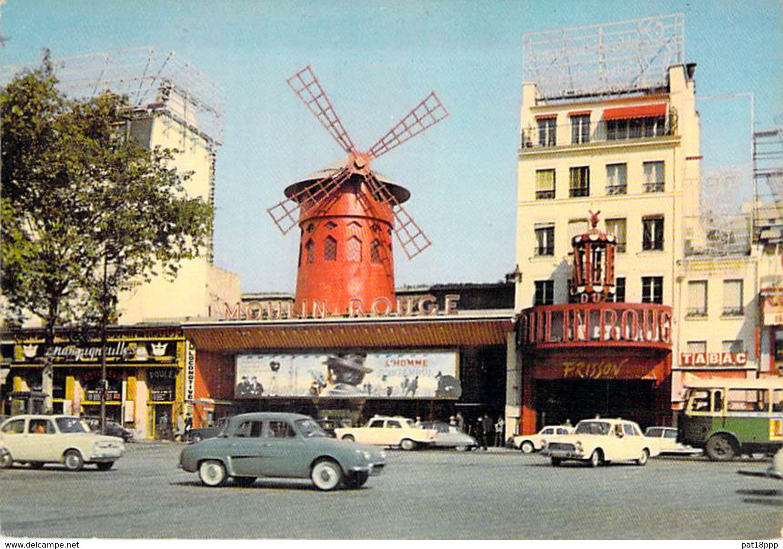 ** Lot De 5 Cartes ** VOITURES AUTOS Face Au MOULIN ROUGE - CPSM GF - Cars Coches Automobili Auto’s Kraftfahrzeuge - Turismo