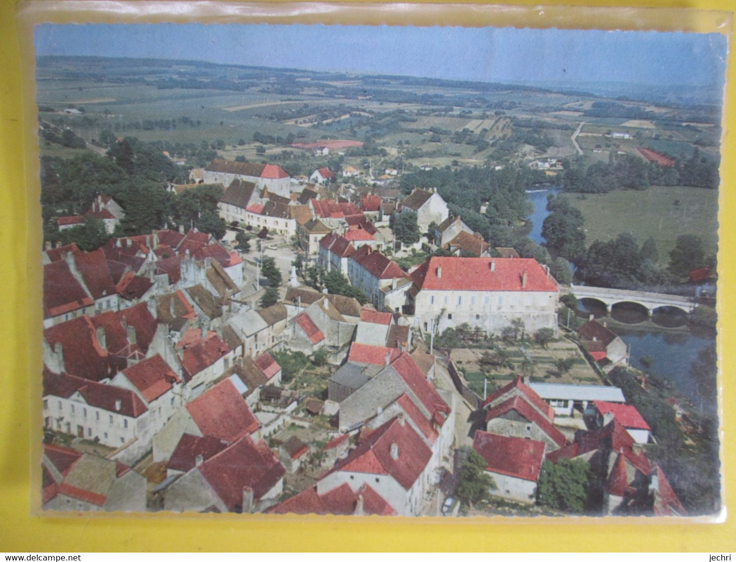 Pesme . Vue Aerienne .2 Cartes - Pesmes