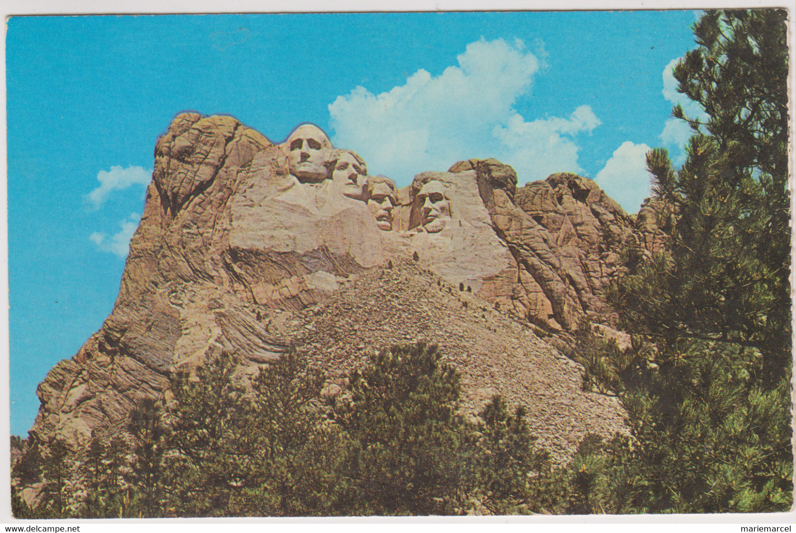 ETATS UNIS - MOUNT RUSHMORE - SOUTH DAKOTA-THE SHRINE OF DEMOCRACY-CONCEIVED BY GUTZON BORGLUM-SHOWING THE FACES OF : .. - Mount Rushmore