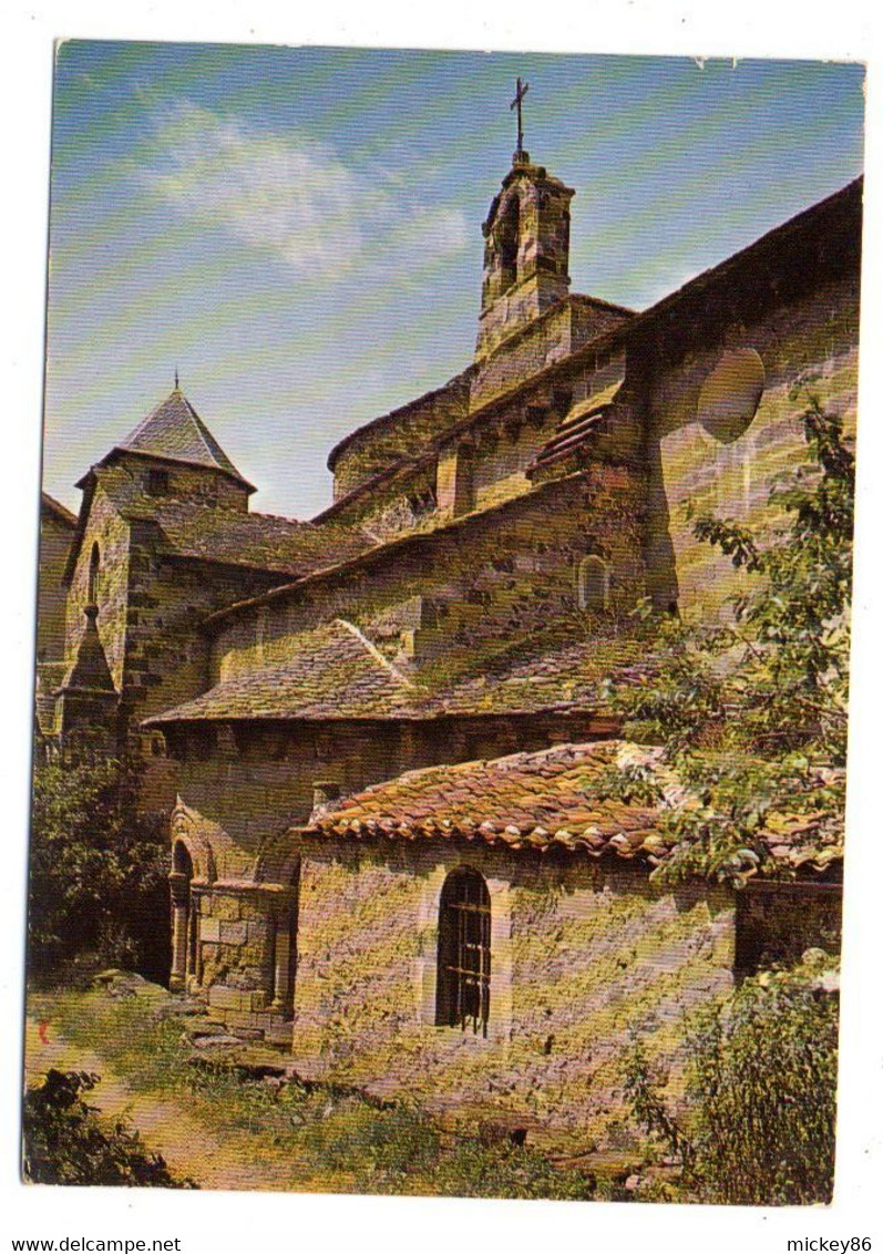BLESLE - 1972 -- L'église Romane De St Pierre......................à Saisir - Blesle