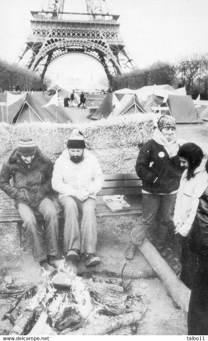 Le Monde Vécu - 30 Novembre 1980 - Paris - Les Paysans Du Larzac Campent Sous La Tour Eiffel - Parteien & Wahlen