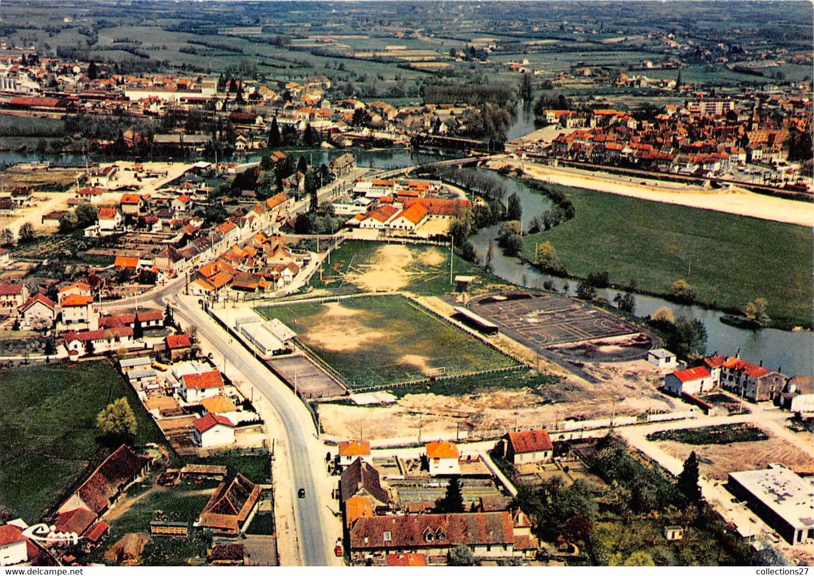 71-LOUHANS- VUE AERIENNE LE STADE - Louhans