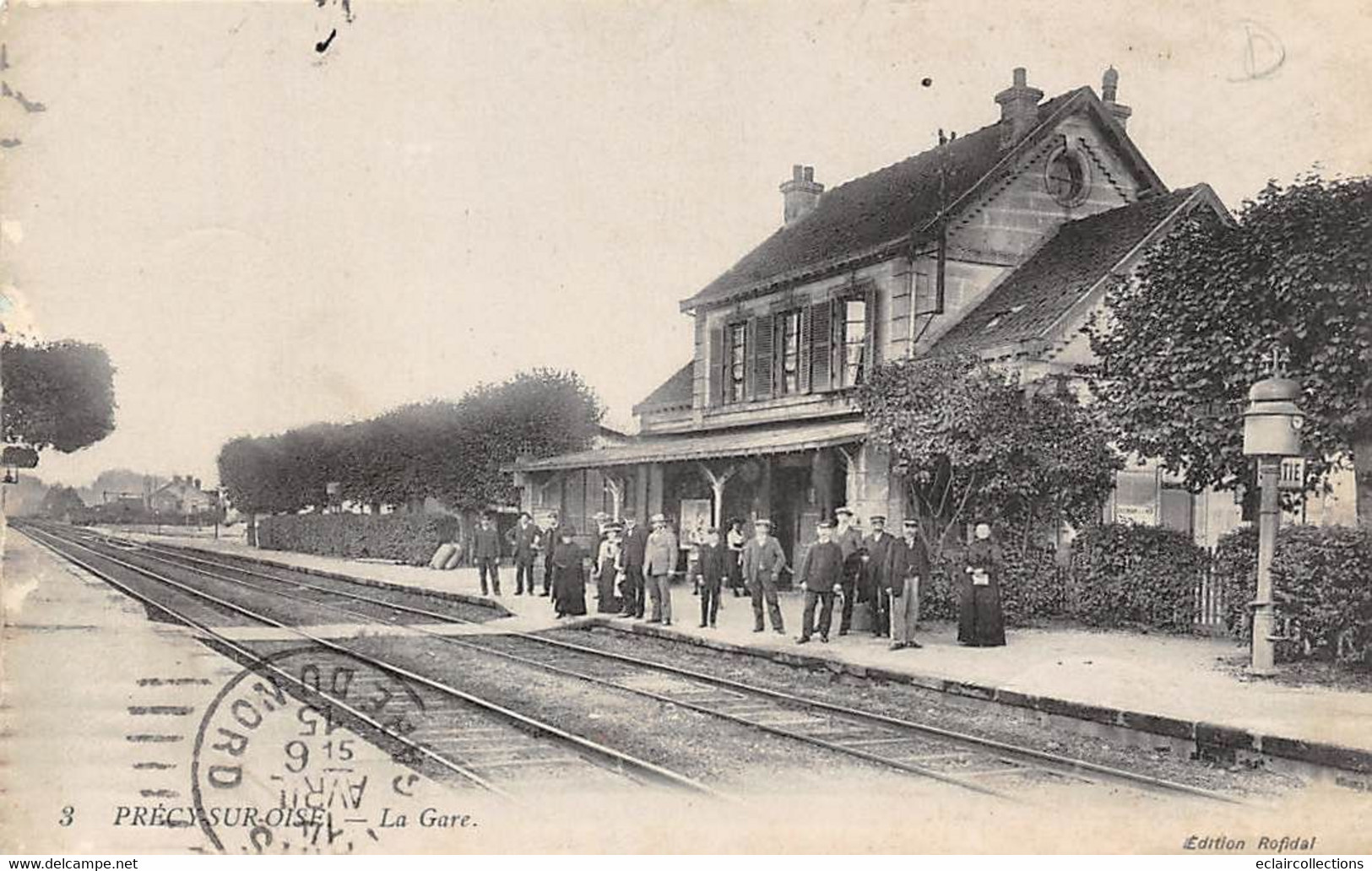 Précy-sur-Oise         60          Intérieur De La Gare       - 2  -    Léger Grattage Côté Verso      (voir Scan) - Précy-sur-Oise