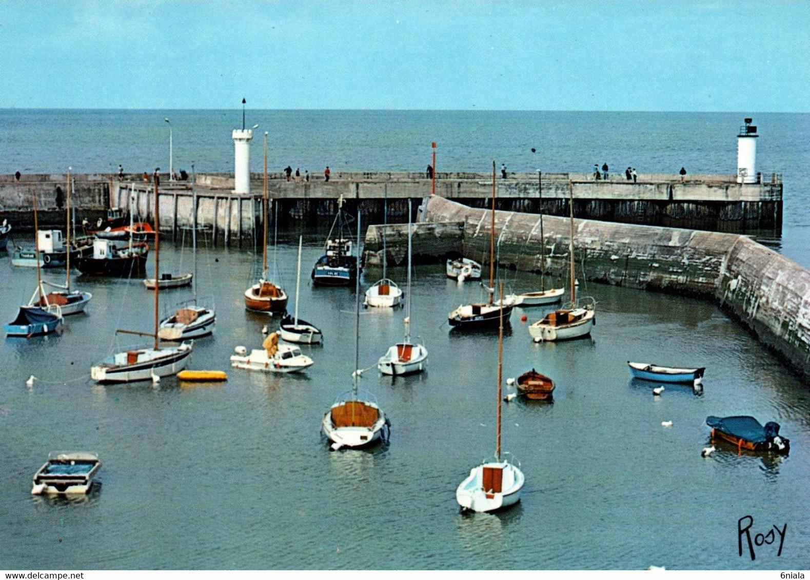 4606 Carte Postale PORT DE COMBERGE      Entre Tharon Et Sant Michel Chef Chef  ( Phare, Bateaux)  44  Loire Atlantique - Saint-Michel-Chef-Chef