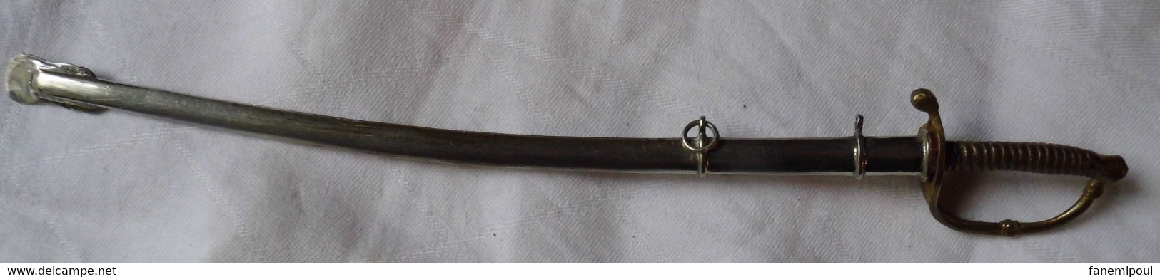 COUPE-PAPIER ET SON FOURREAU -  FORME SABRE CAVALERIE - Armi Bianche