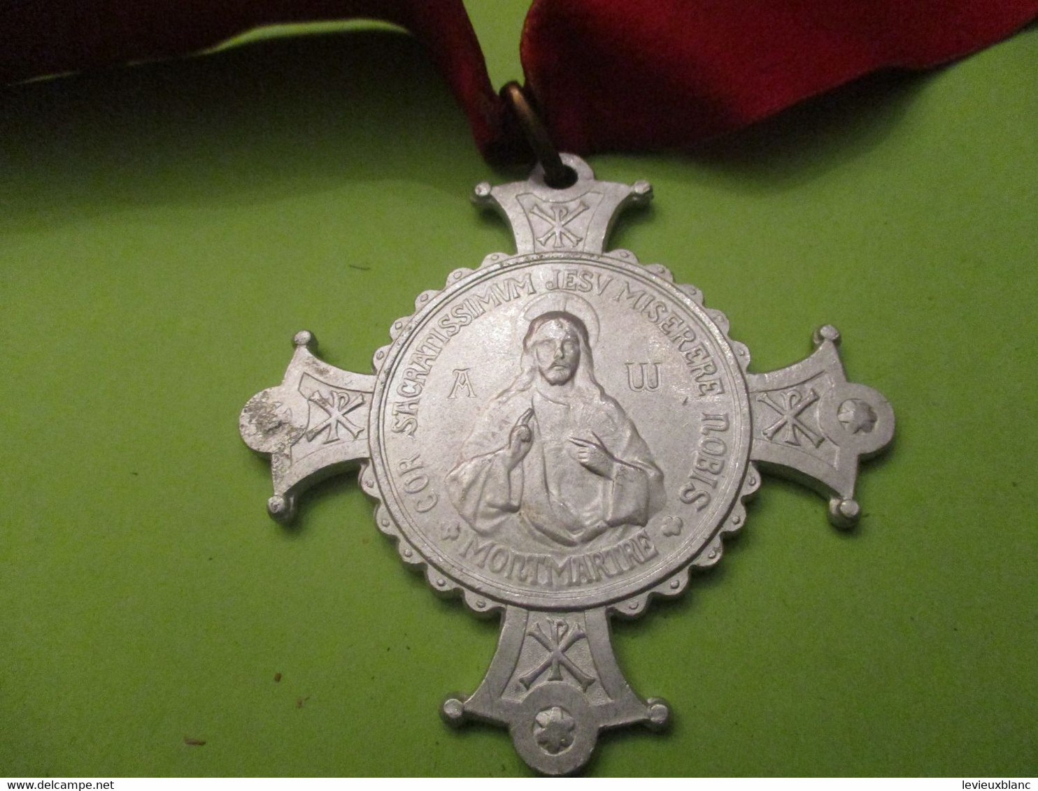 Médaille Religieuse Ancienne/Vœu National/Adoration Du Sacré Cœur/MONTMARTRE/Ruban Collier Satin/ Début XXéme   CAN846 - Religion & Esotericism