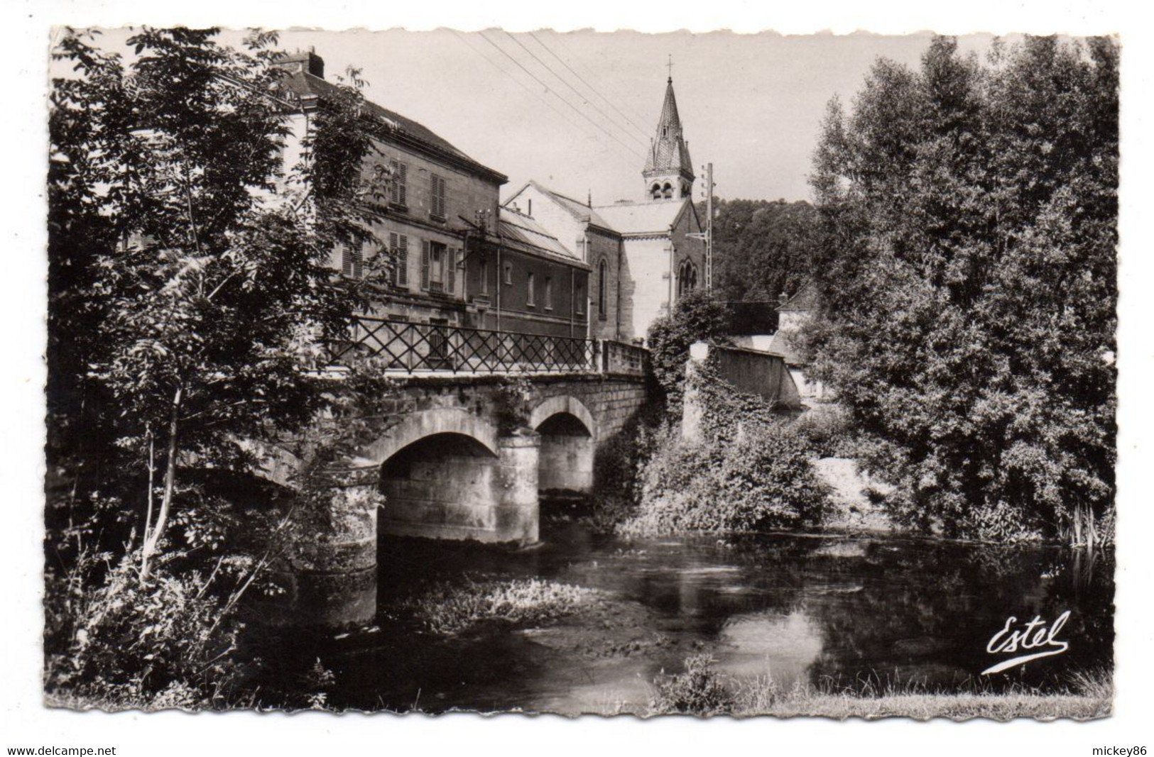 BRAY ET LU --1956  -- Le Pont Sur L'Epte Et L'église  ......................à Saisir - Bray-et-Lû