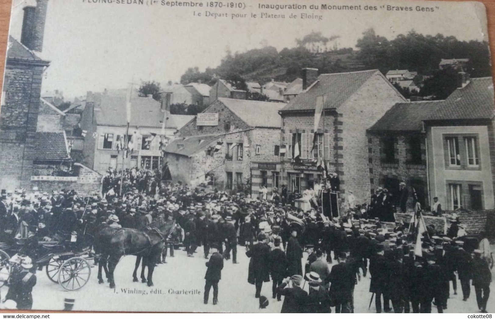 CARTE POSTALE Floing Inauguration Du Monument Des Braves Gens Le Départ Pour Le Plateau De Floing - Altri & Non Classificati